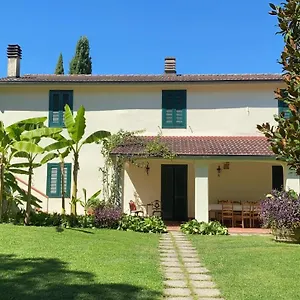 https://casa-del-pino-borgo-a-buggiano.it-tuscanyhotel.com
